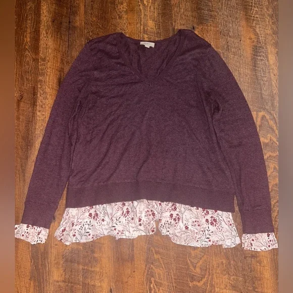 Loft Outlet Sweater Women’s Medium Purple Ruffle Hem Floral V-Neck Pullover - Picture 2 of 4